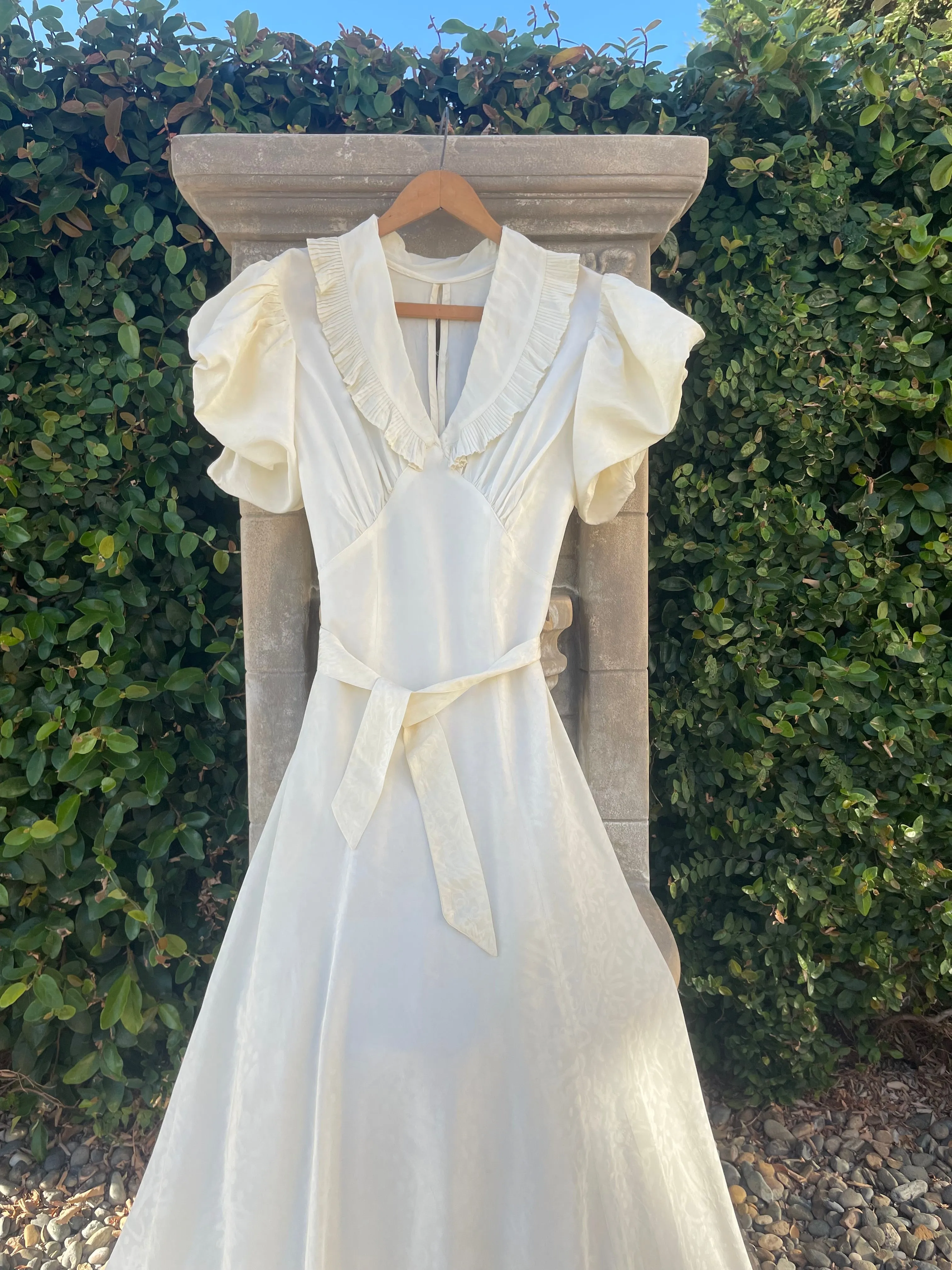 1930s Exaggerated Sculptural Sleeve Taffeta Tie Waist Wedding Gown