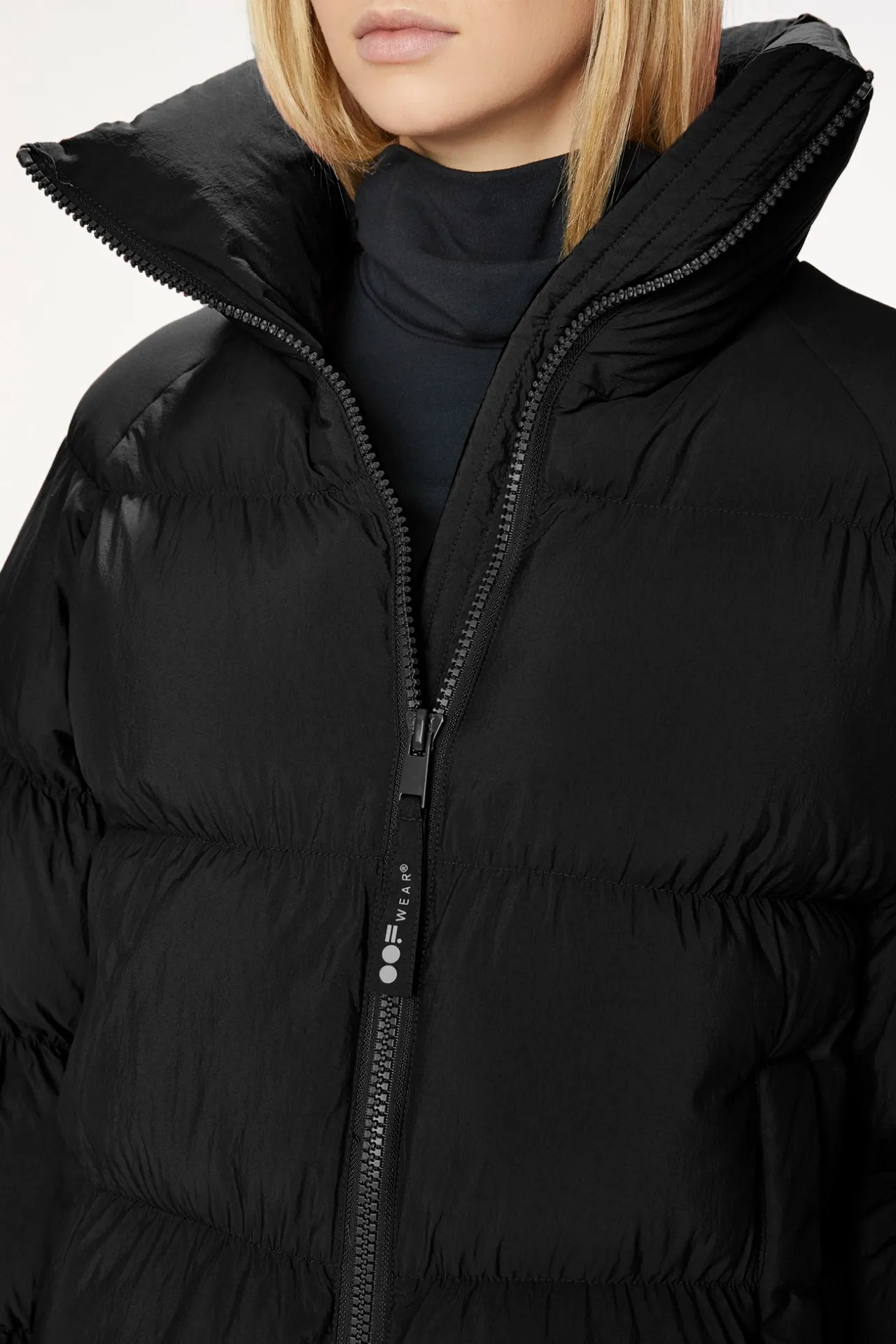 9185 Jacket in Black