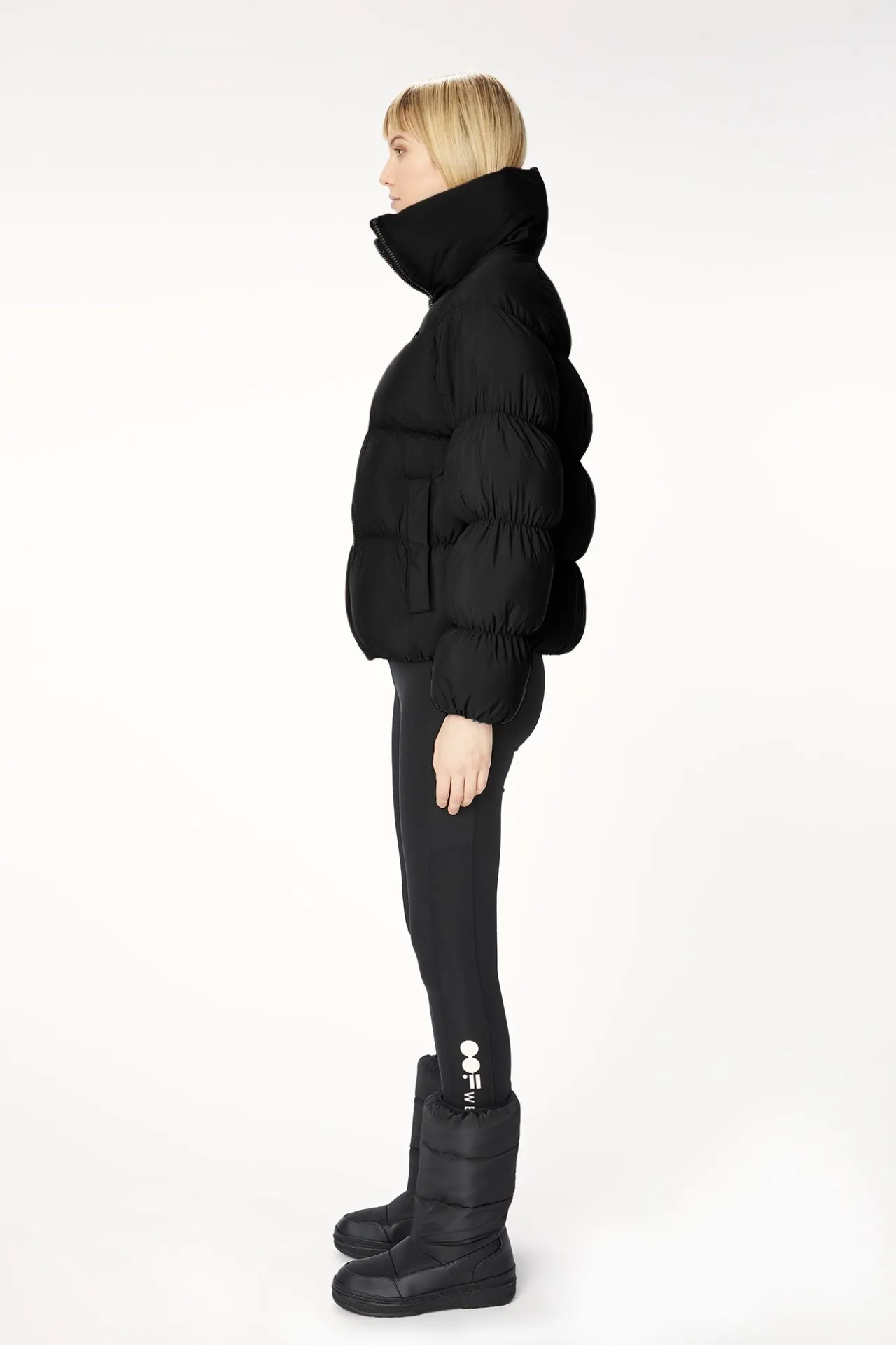 9185 Jacket in Black