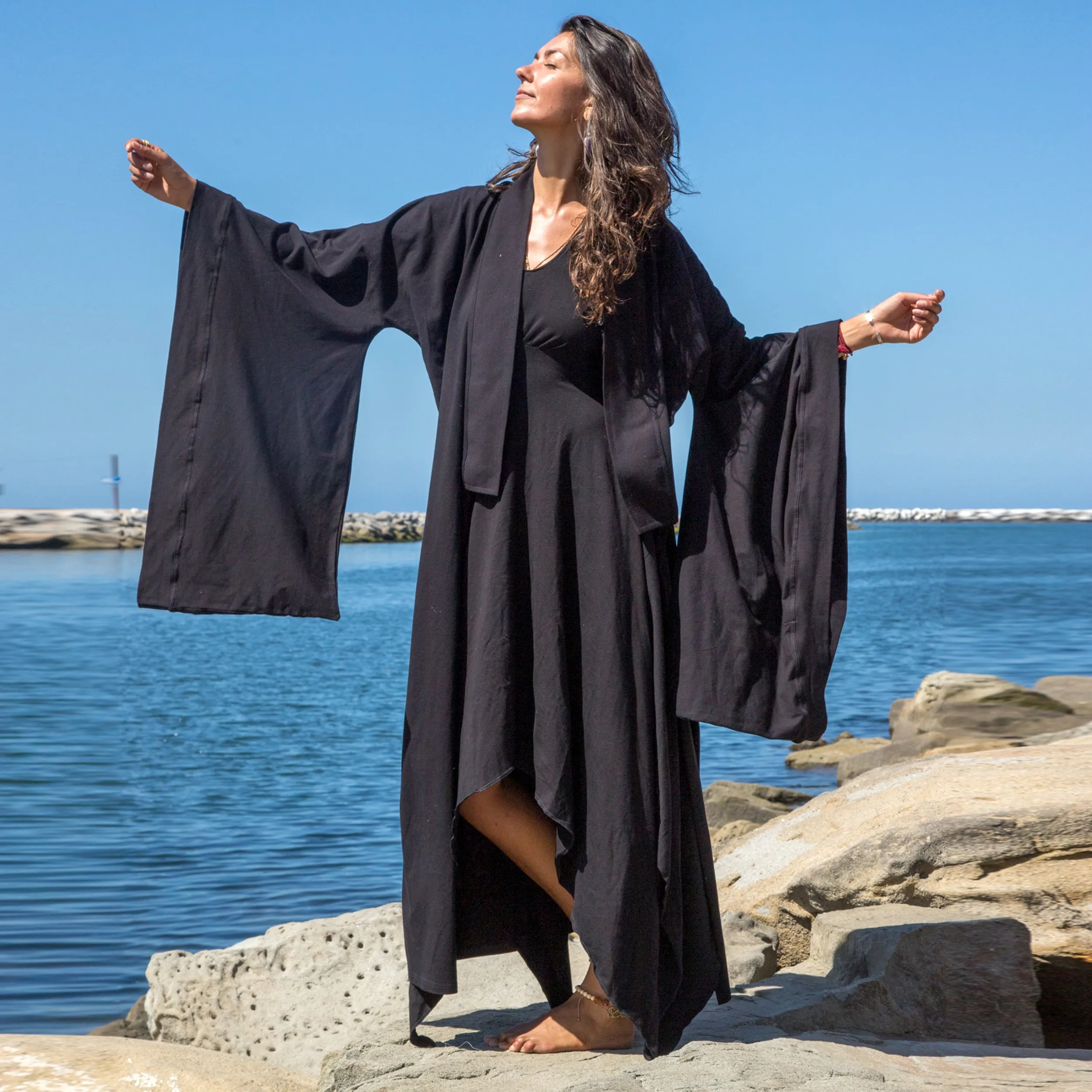 Air Nomad | Traditional Kimono in Black | Her