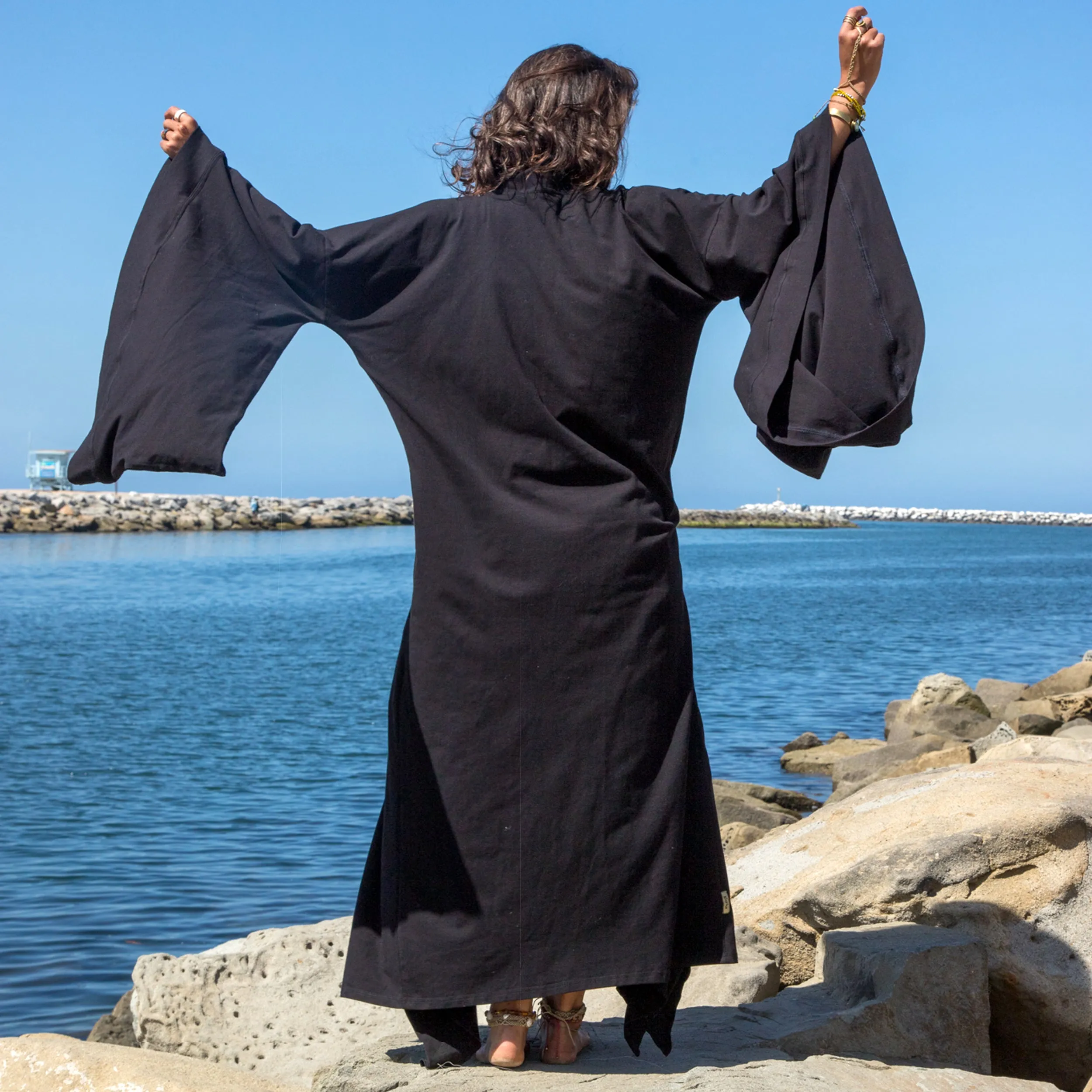 Air Nomad | Traditional Kimono in Black | Her