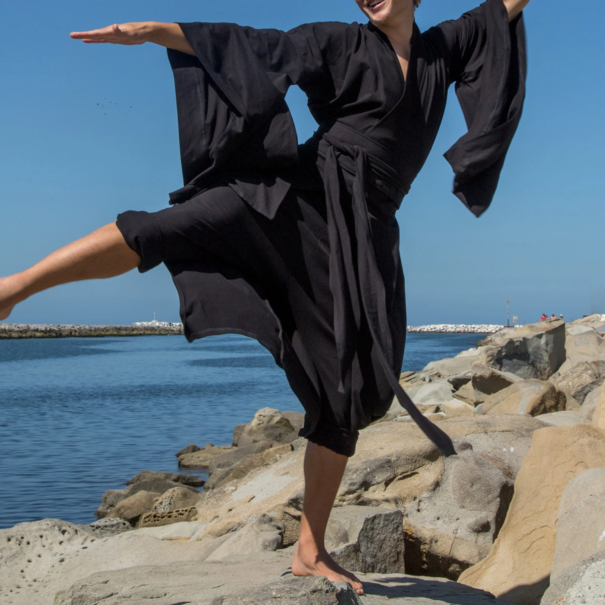 Air Nomad | Traditional Kimono in Black | Him