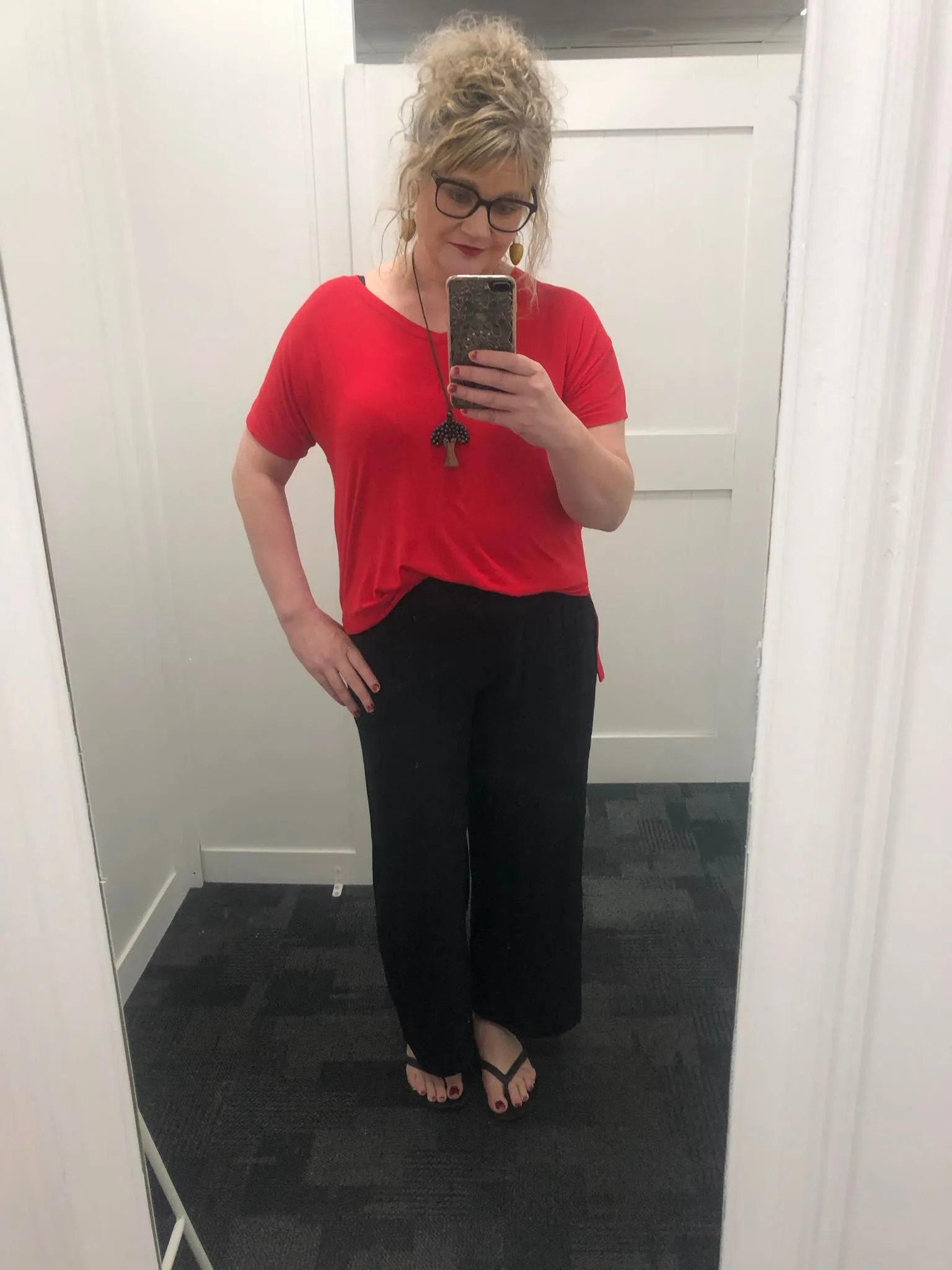 Basic V-neck Tee - Red