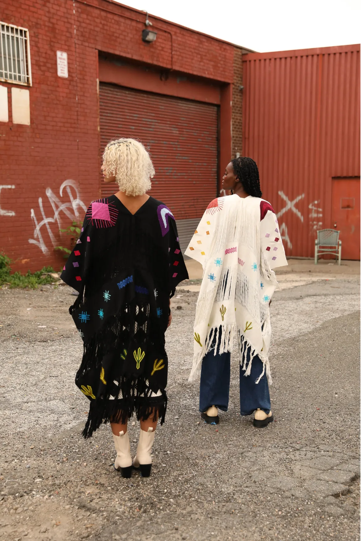 Cosmic Poncho Black