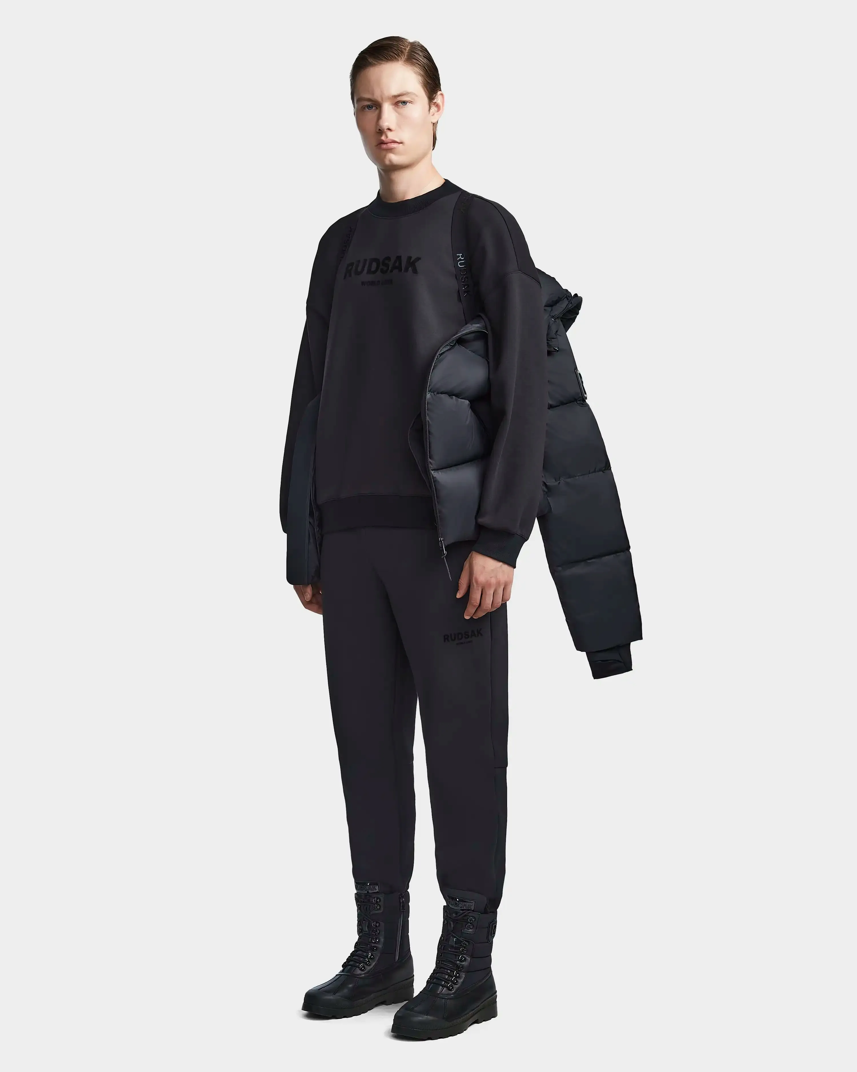 DANIEL M - M123510 Black