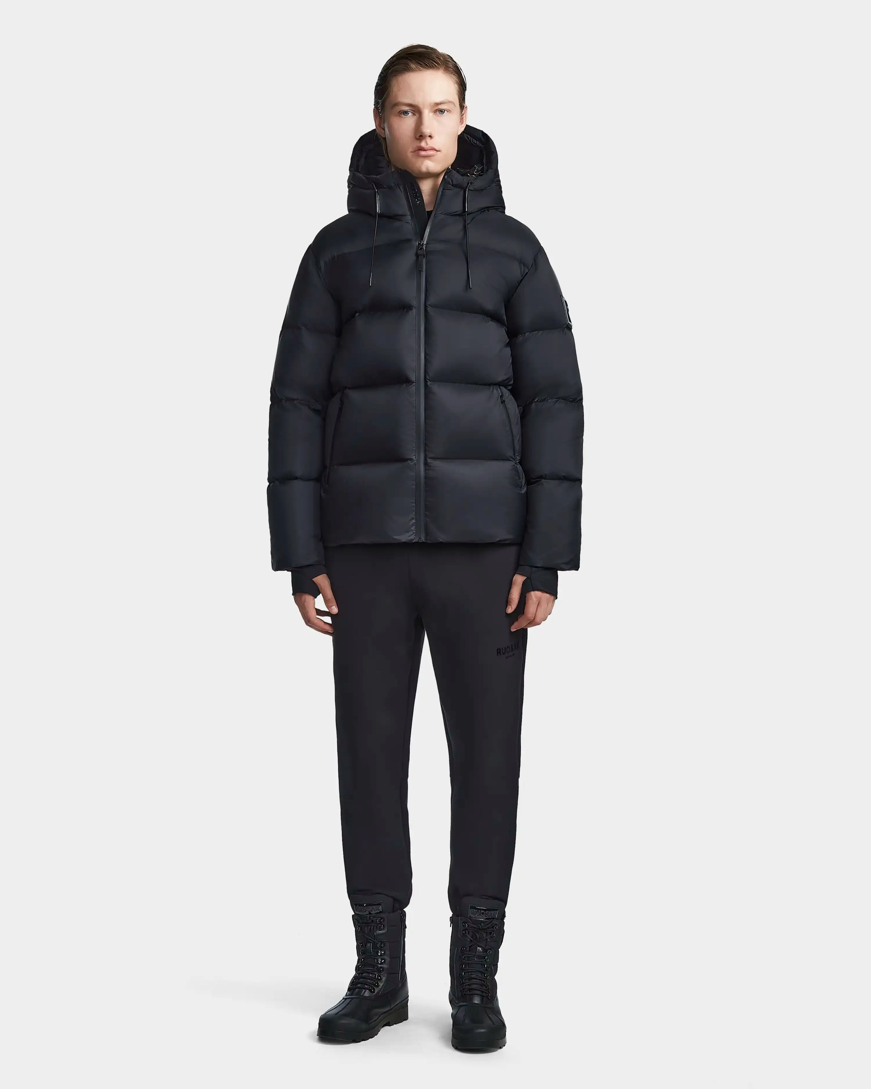 DANIEL M - M123510 Black