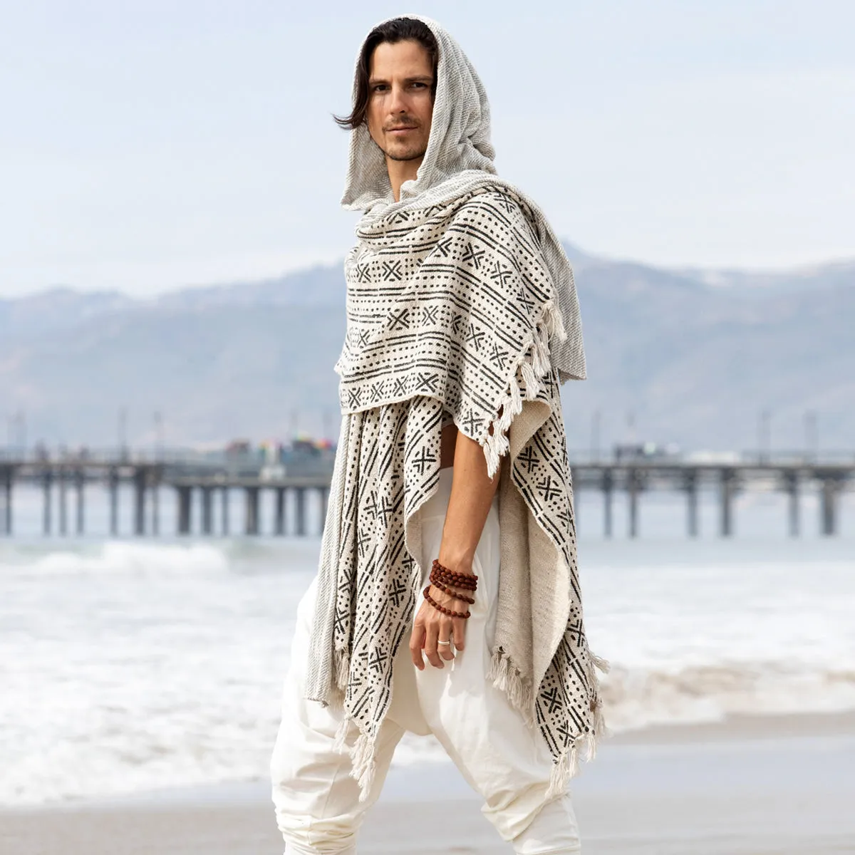 Enam | Nomad Cape | Him