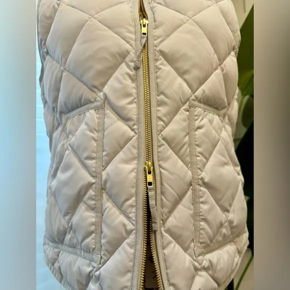 J Crew Down Puffer Vest in Gray, Medium