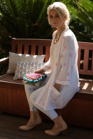 Kimono/Robe. . White with chikan embroidery, patch pockets, sash. o/s