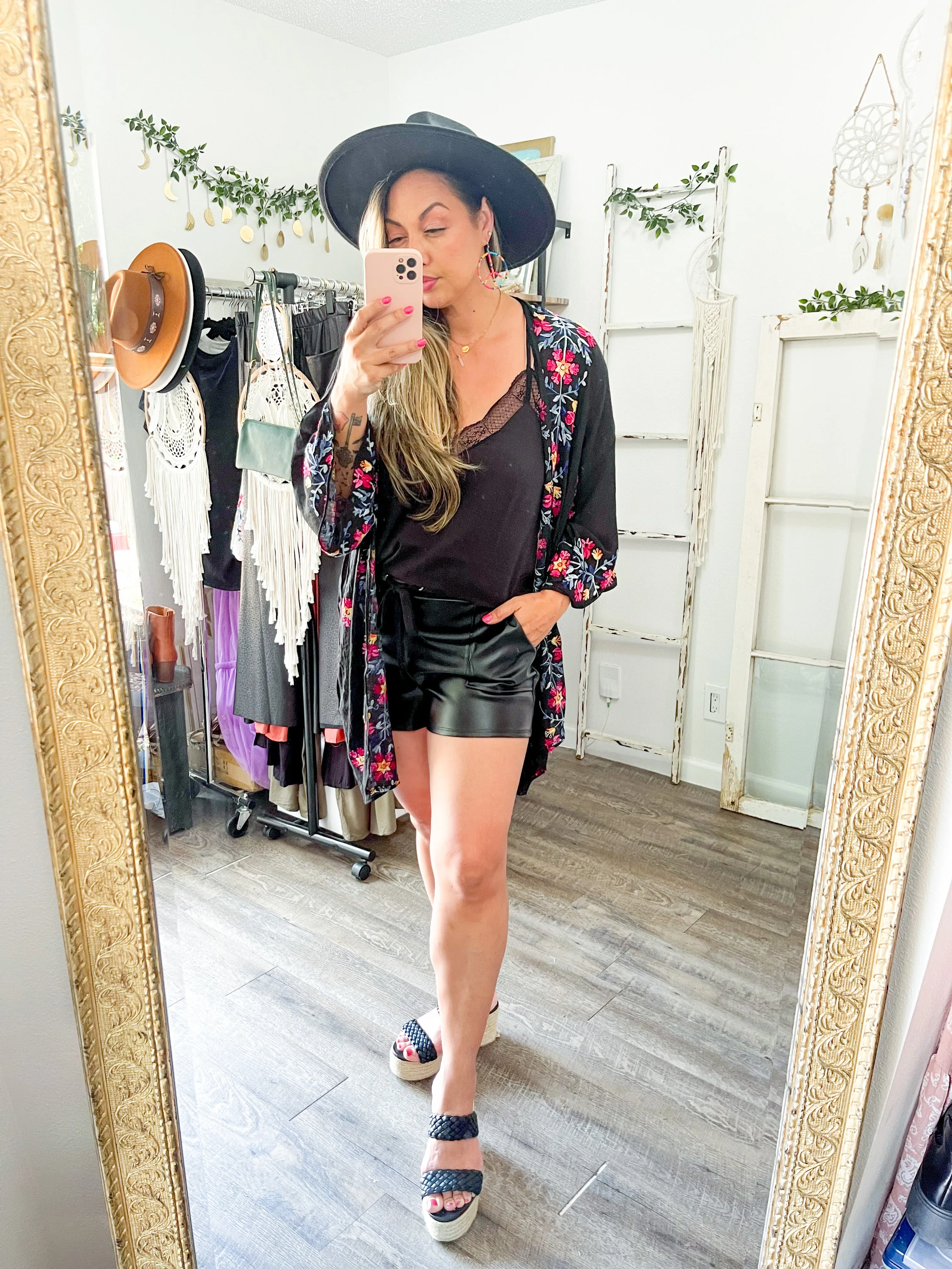 Lightweight Anemone Embroidered Kimono - 4 colors