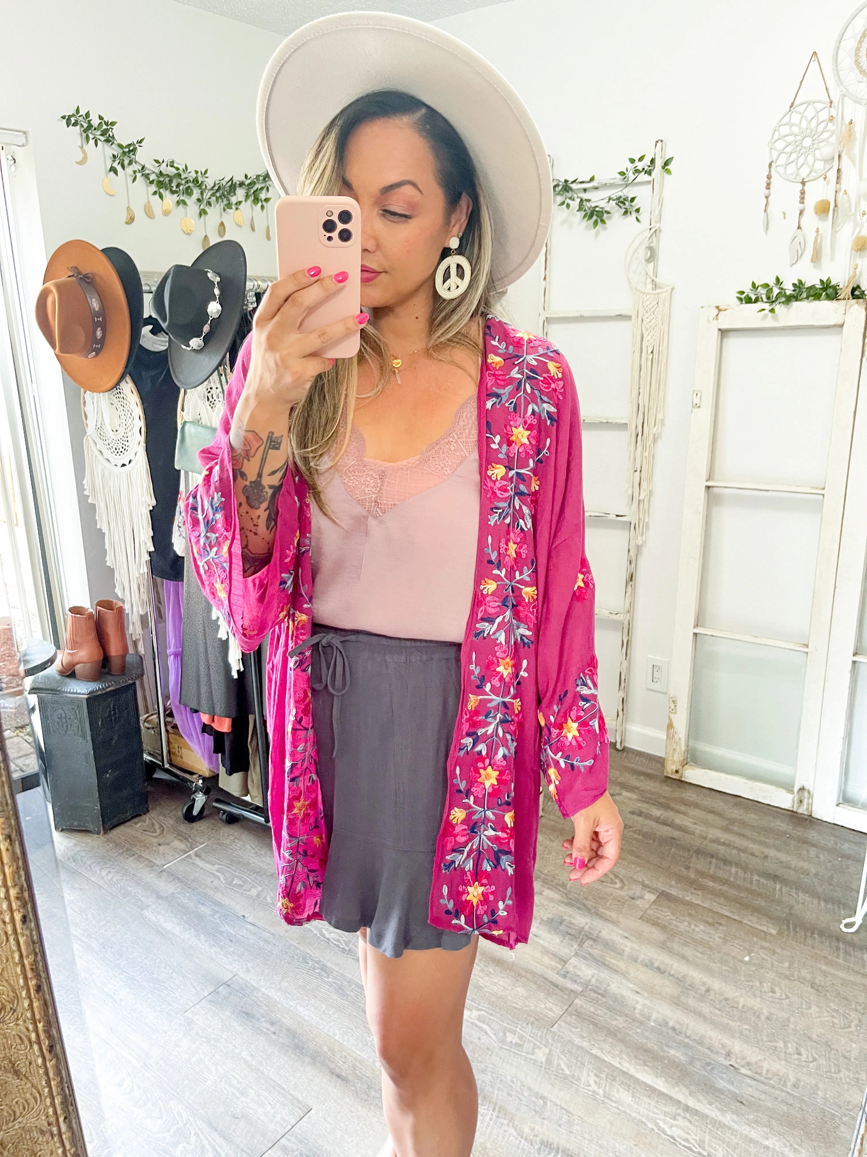 Lightweight Anemone Embroidered Kimono - 4 colors
