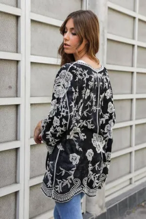 NIGHTBIRD EMBROIDERED KIMONO BLACK