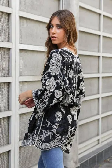 NIGHTBIRD EMBROIDERED KIMONO BLACK