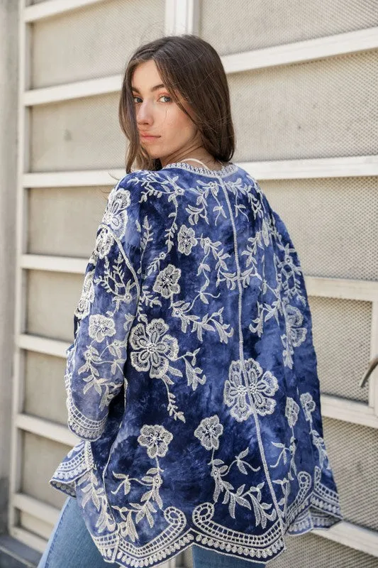 NIGHTBIRD EMBROIDERED KIMONO BLUE