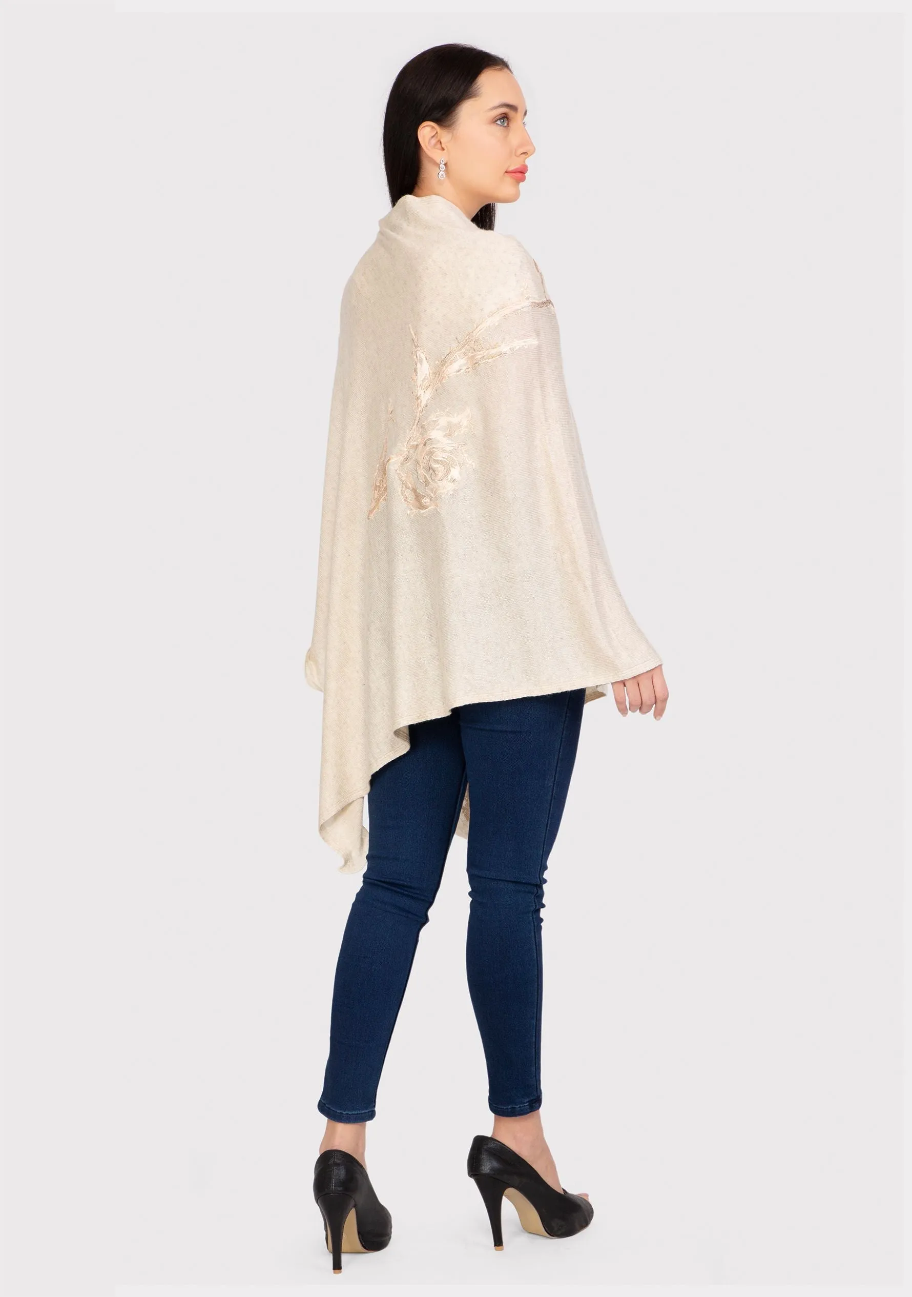 Oatmeal Melange Wool Poncho
Lt. Gold Appliqués