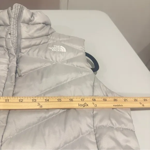 The North Face 550 Women's Goose Down Insulated Puffer Vest Gray Jacket Women L