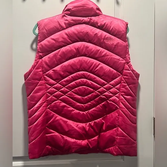 The North Face Women's 550 Down Vest - Pink - EUC