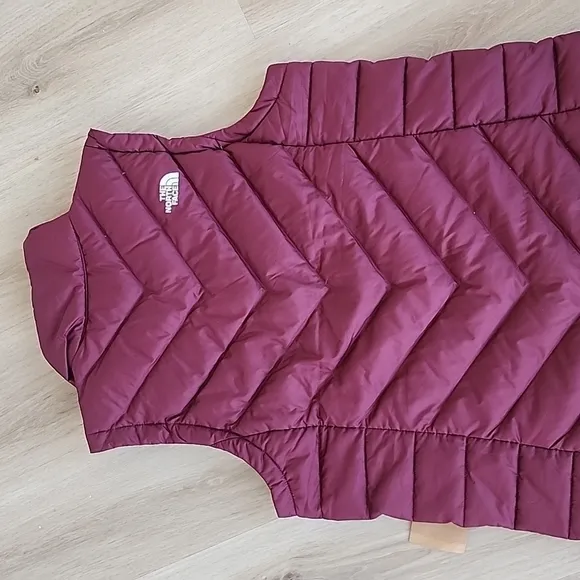 The North Face Women's Alpz 2.0 full zip Puffer Down Vest deep garnet red sz s