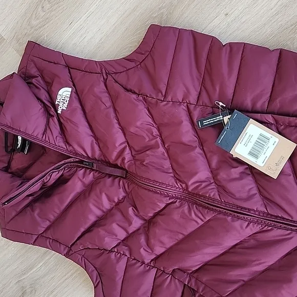 The North Face Women's Alpz 2.0 full zip Puffer Down Vest deep garnet red sz s