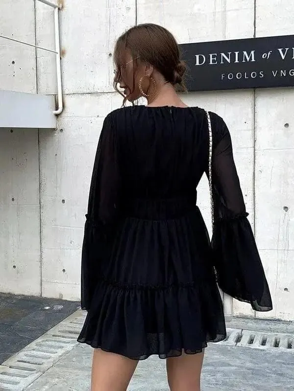 V-neck Ruffle Hem Vacation Dress M0206