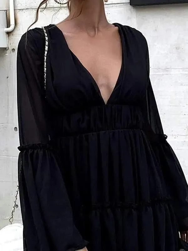 V-neck Ruffle Hem Vacation Dress M0206