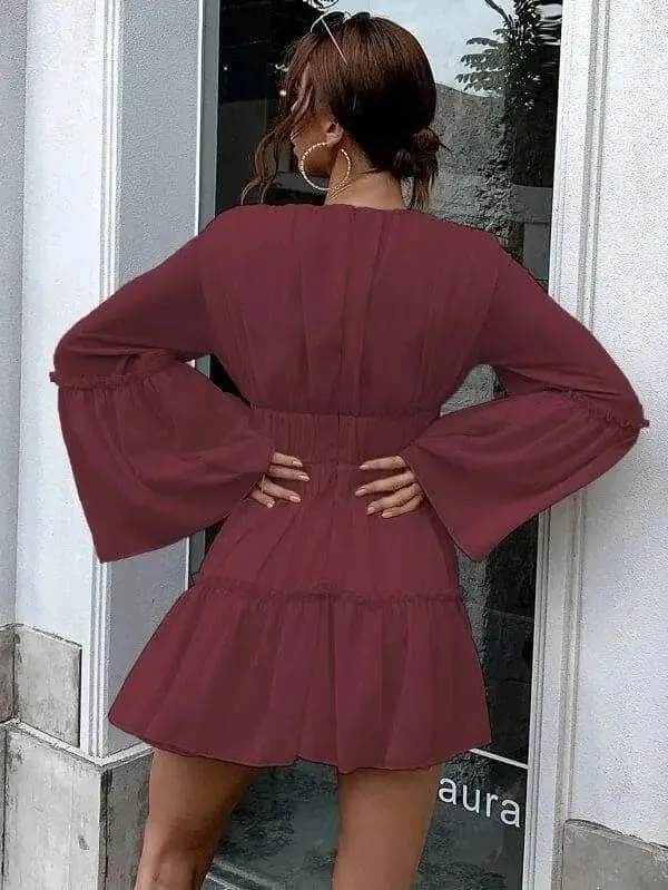 V-neck Ruffle Hem Vacation Dress M0206