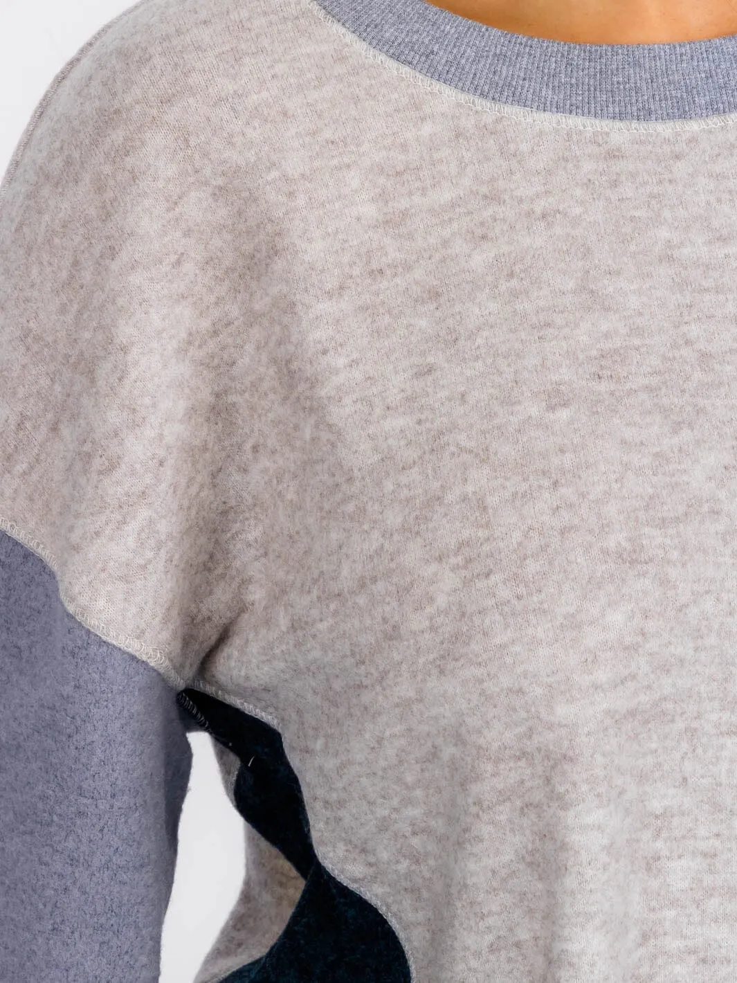 WOMEN'S LONG SLEEVES COLORBLOCK TOP
